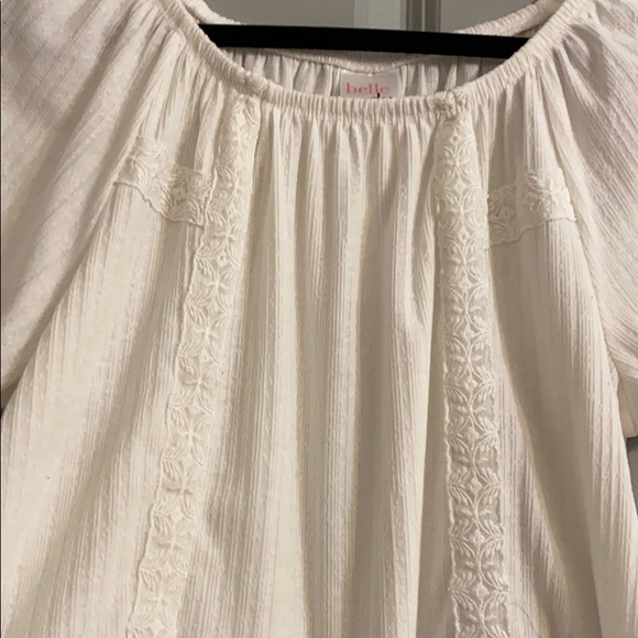 White Short Sleeve Blouse - Picture 2 of 2